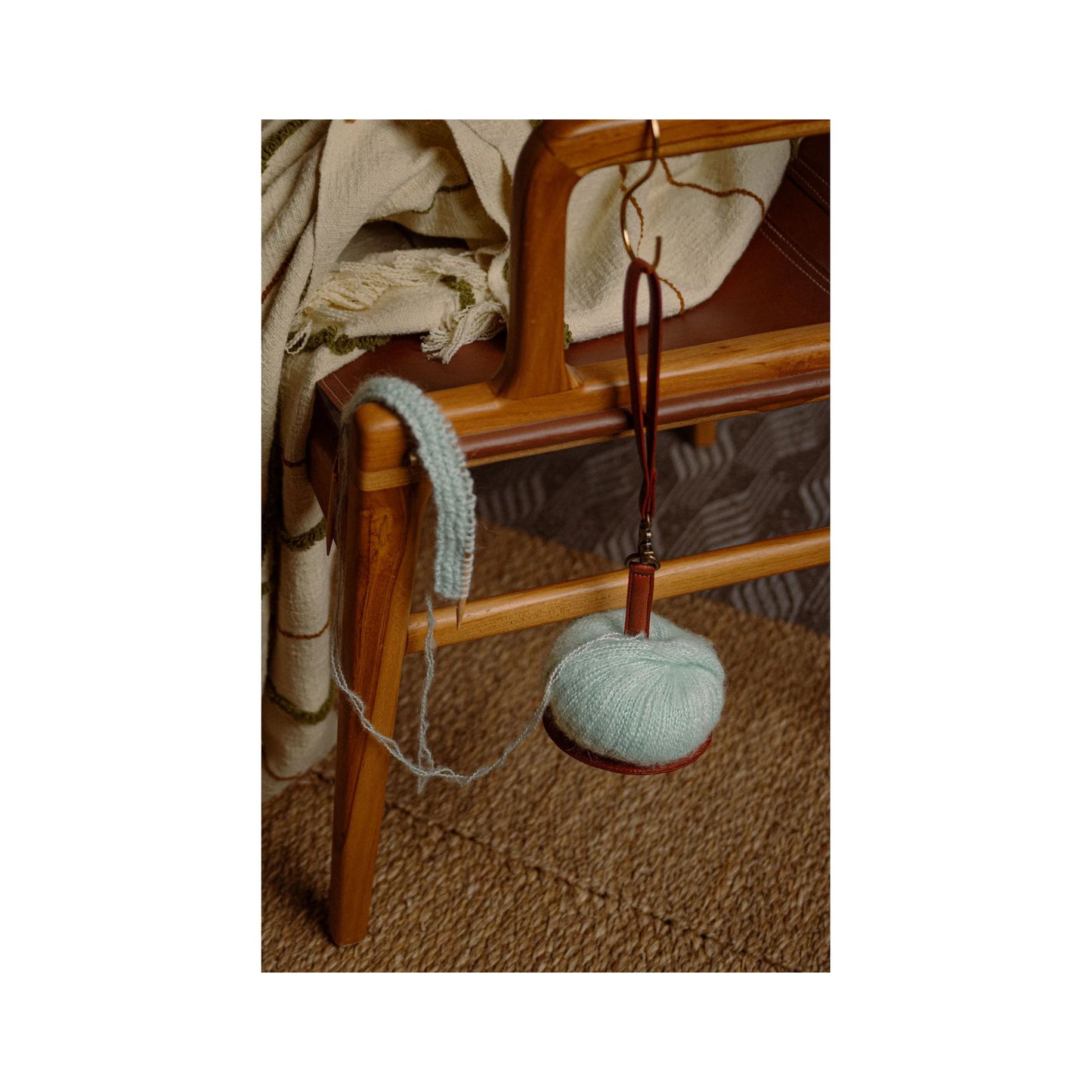 持つ歓びを感じるポータブルヤーンホルダー|ジャイリット|muud:ムー