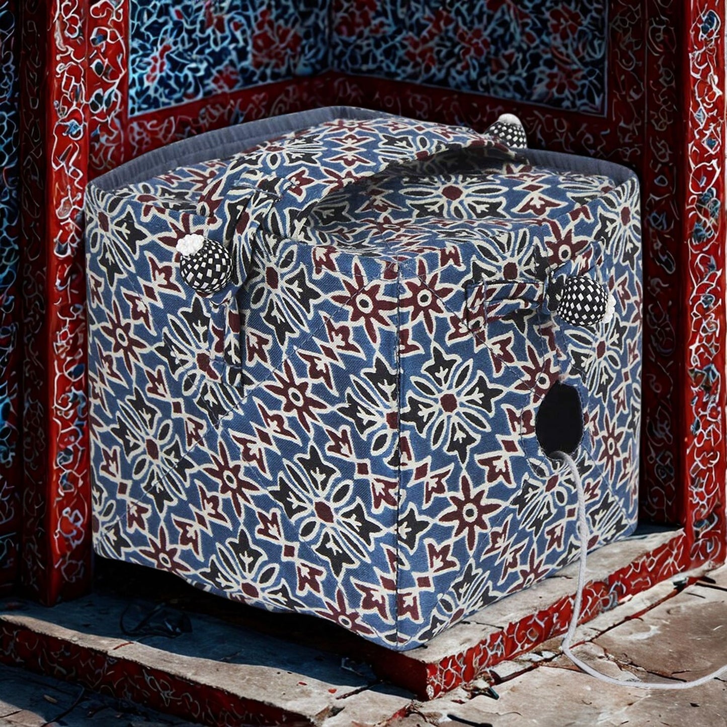編み物を優雅に支える携帯ヤーンホルダー| KNIT OUT BOX アジュラック/イカット|Lantern Moon:ランタンムーン