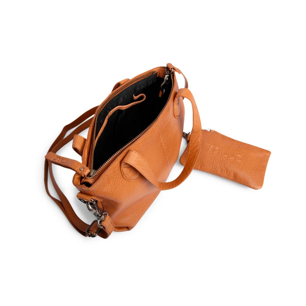 持つ人を美しく映す三様の本革バッグ|ラウラ ミニ|muud:ムー