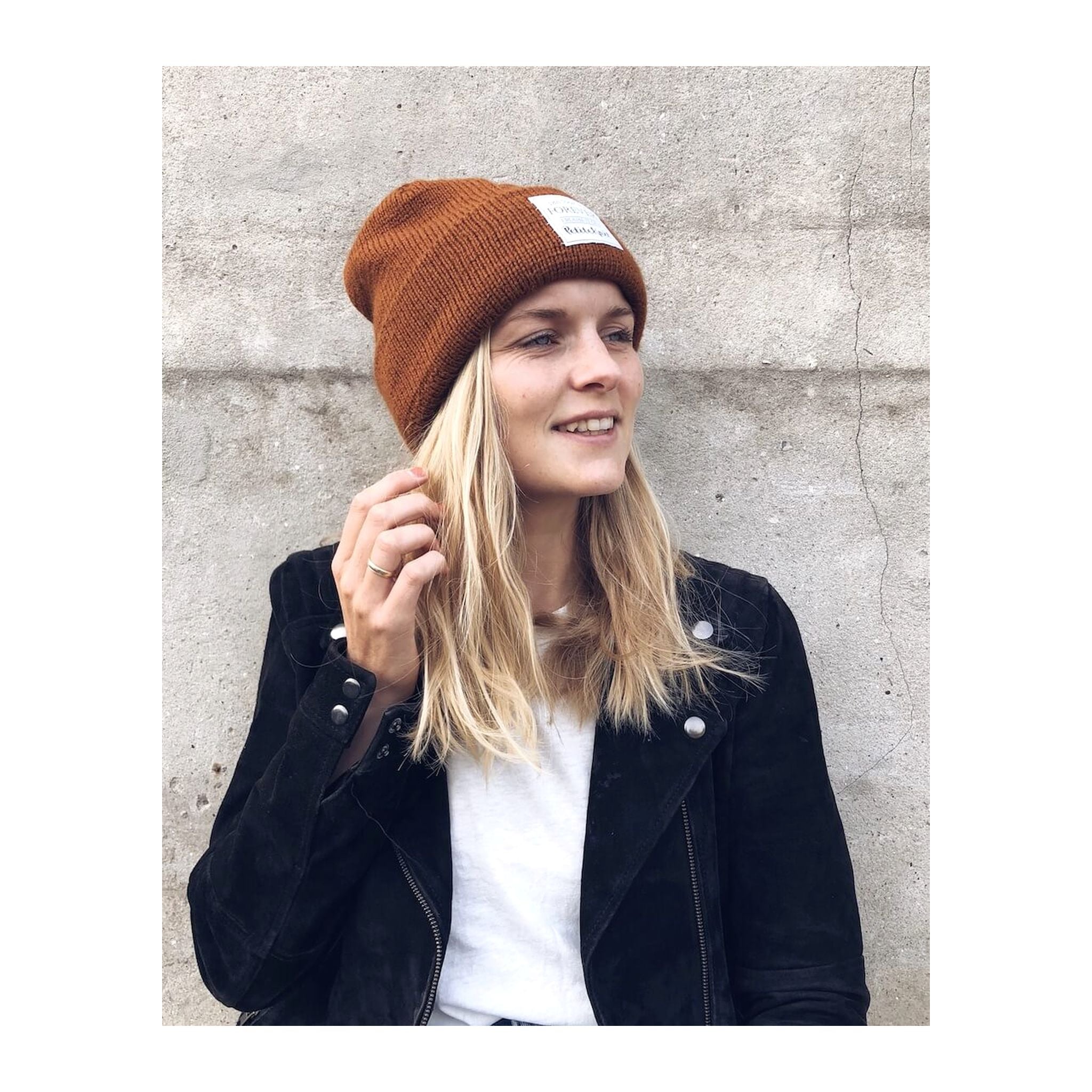 【入手困難】【値下げ可能】即日発送2025 Y.A.R.Nニット　ハット 入手困難】Y.A.R.N 2025 ニットハット 入手困難】【値下げ可能】即日