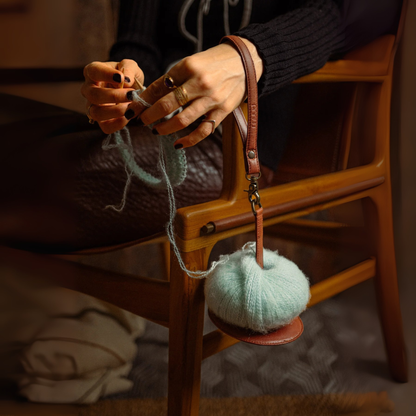 持つ歓びを感じるポータブルヤーンホルダー｜ジャイリット｜muud：ムー