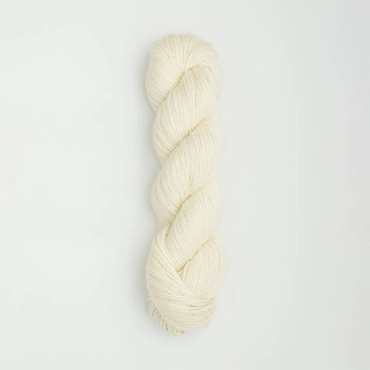 月光を編み込むルナ メリノシルク｜ルナ｜Symfonie Yarns：シンフォニーヤーンズ