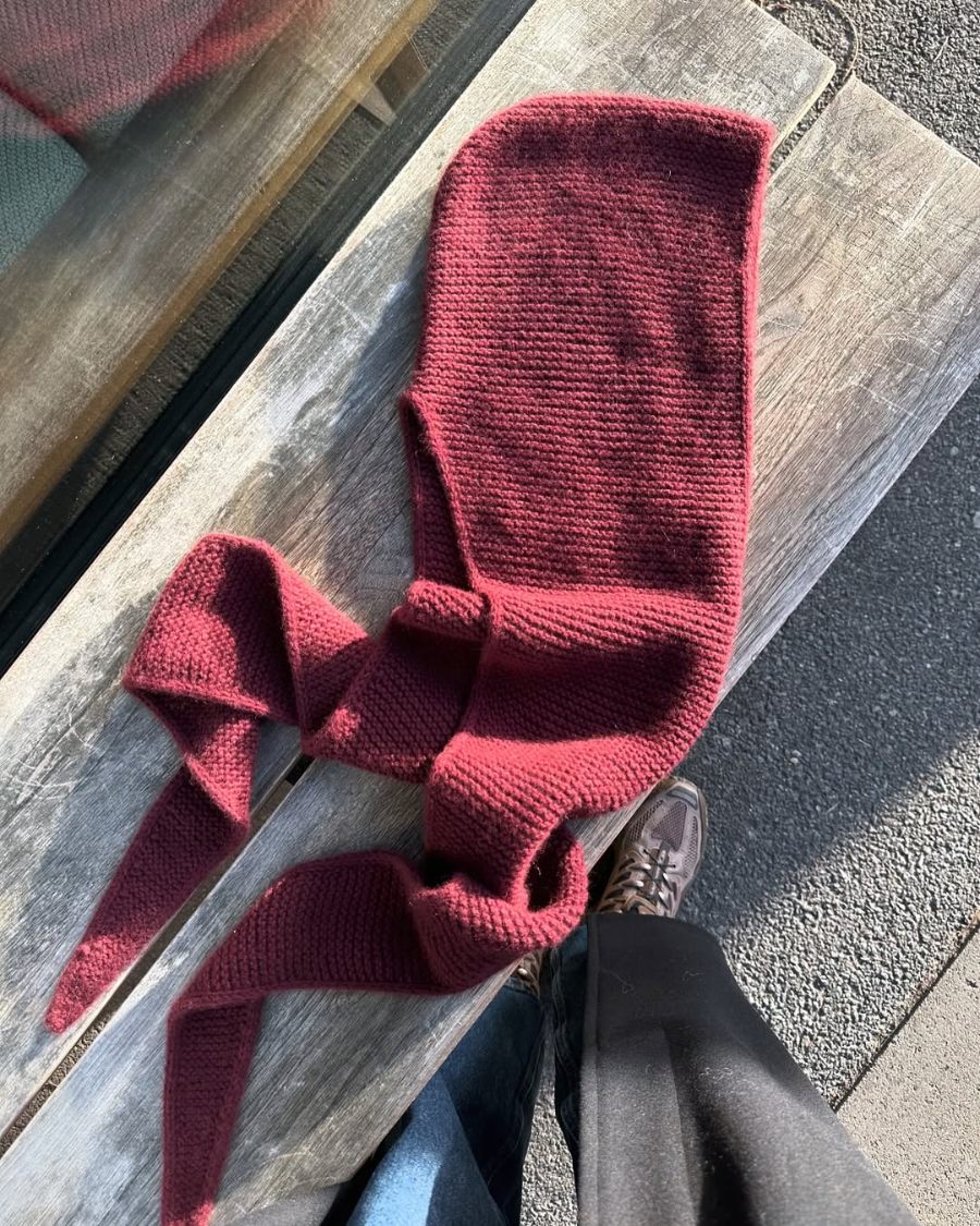 フードとマフラーがひとつに ソフィーフード｜毛糸 & 日本語文章パターン付きキット｜PetiteKnit：プチニット