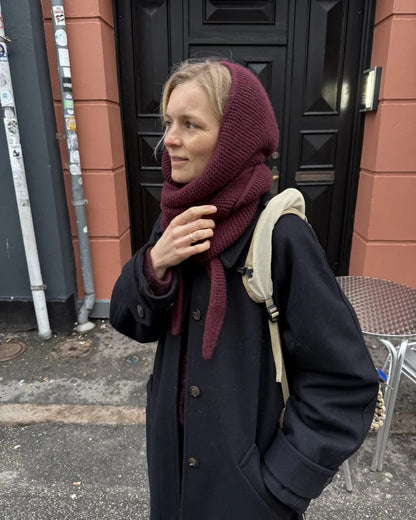 フードとマフラーがひとつに ソフィーフード｜毛糸 & 日本語文章パターン付きキット｜PetiteKnit：プチニット