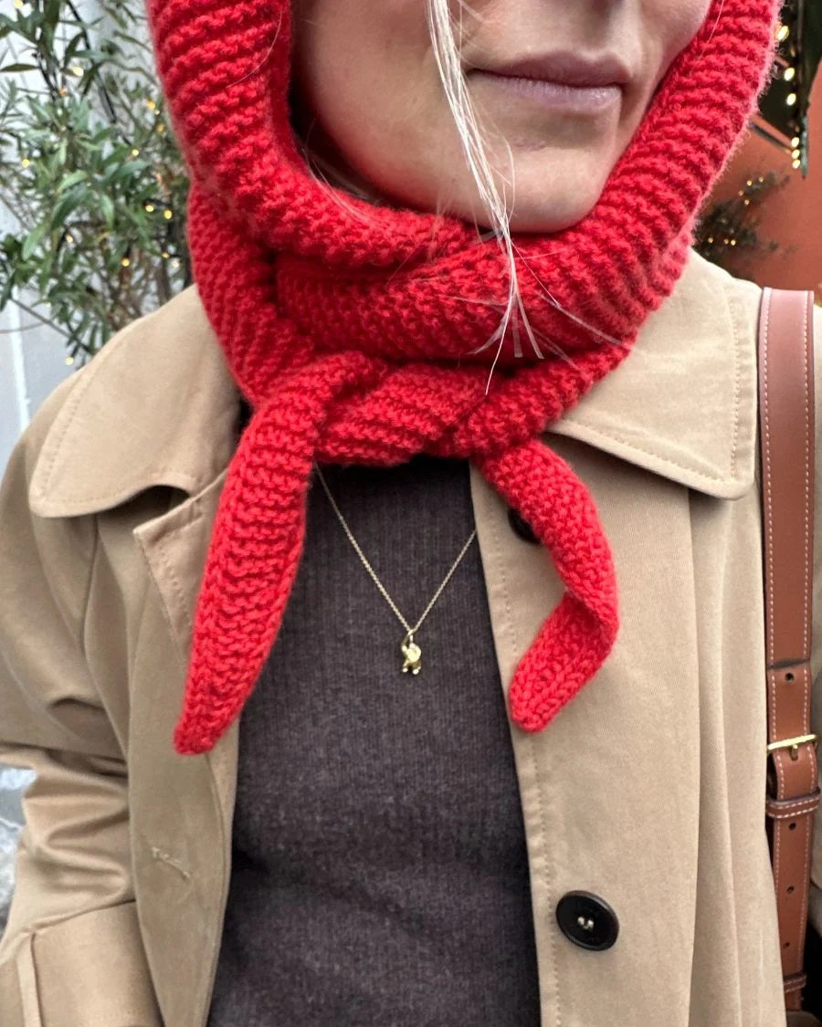 フードとマフラーがひとつに ソフィーフード｜毛糸 & 日本語文章パターン付きキット｜PetiteKnit：プチニット